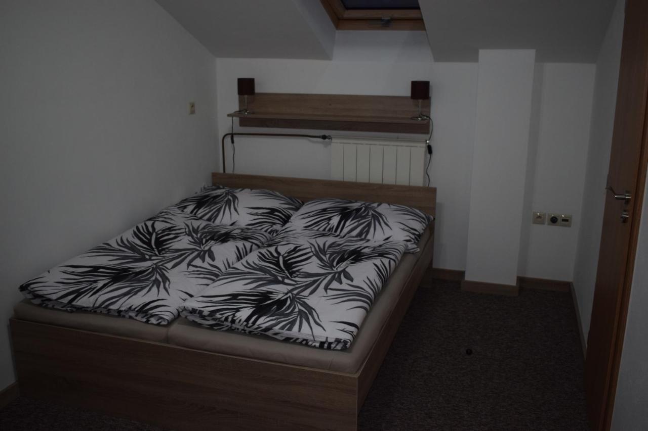 Ms-Ubytovanie Hotel Dolny Kubin Eksteriør billede